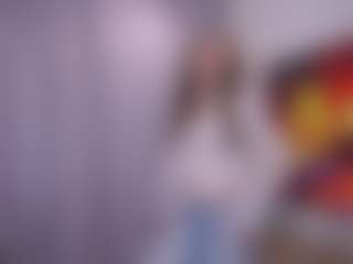 Live cam show with AlonaTrautner - Lovense on Camsoda