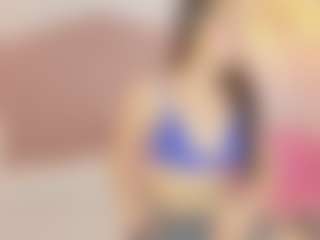 CloeSanz's Live Sex Cam Show