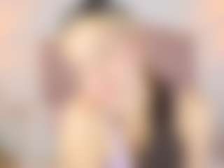 CloeSanz's Live Sex Cam Show