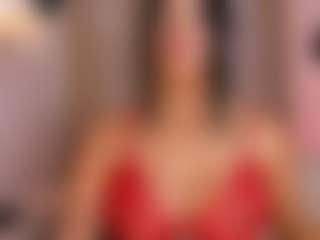 Live cam show with Maddison-owens - New Toys on xplaylive.com