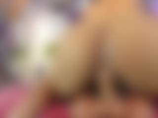 miakitye's Live Sex Cam Show