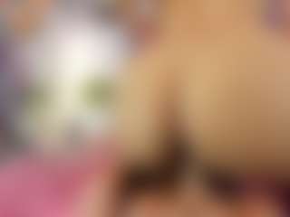 miakitye's Live Sex Cam Show