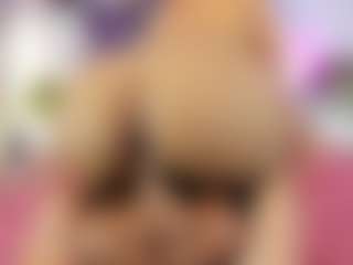 miakitye's Live Sex Cam Show