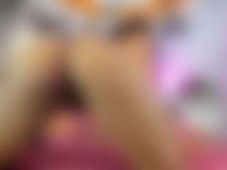 miakitye's Live Sex Cam Show