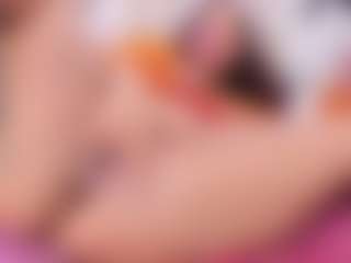 miakitye's Live Sex Cam Show