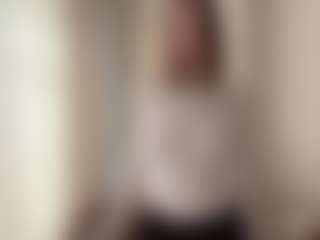 PollyDekeyzer's Live Sex Cam Show