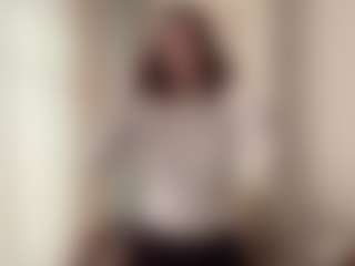 PollyDekeyzer's Live Sex Cam Show