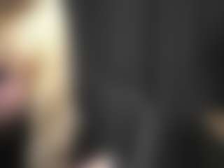 RoxyStroh's Live Sex Cam Show