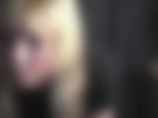 RoxyStroh's Live Sex Cam Show