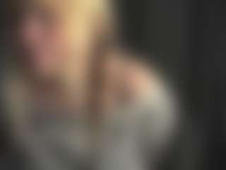 RoxyStroh's Live Sex Cam Show