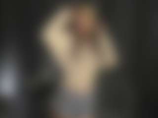 RoxyStroh's Live Sex Cam Show