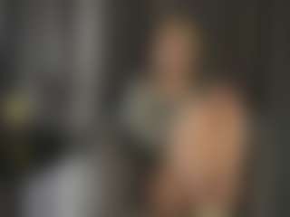 RoxyStroh's Live Sex Cam Show
