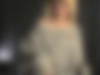 RoxyStroh's Live Sex Cam Show