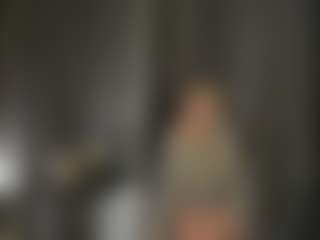 RoxyStroh's Live Sex Cam Show