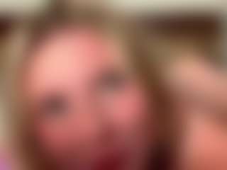 Live cam show with divinitykate - New Spank on Soda Cam