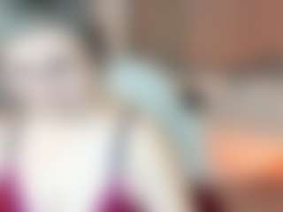 Live cam show with Ella-Clark - Gamer Mature on Camsoda