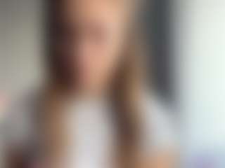 Mia's Live Sex Cam Show