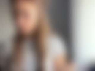 Mia's Live Sex Cam Show