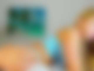 Live cam show with Liza-Belle - New Shaved Pussy on xplaylive.com