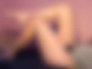 CrissyMachacek's Live Sex Cam Show