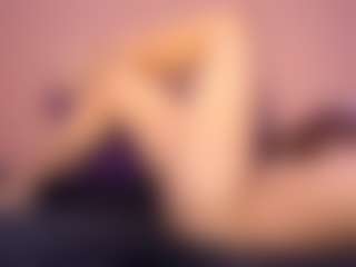 CrissyMachacek's Live Sex Cam Show