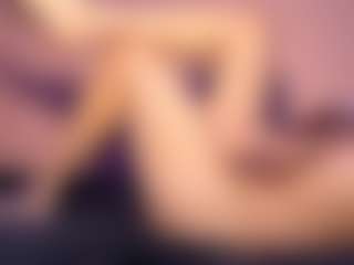 Live cam show with CrissyMachacek - Ebony on Milfs Live | united states