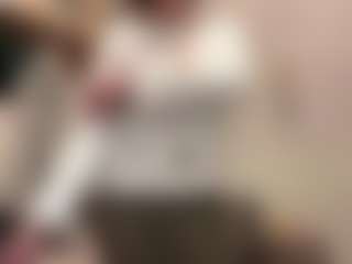 Live cam show with MaliaIzaguine - Brown Hair on Milfs Live