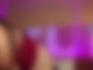 EmmaCamil's Live Sex Cam Show