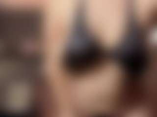 EmmaCamil's Live Sex Cam Show