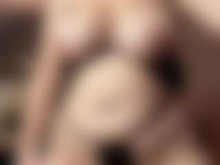 EmmaCamil's Live Sex Cam Show
