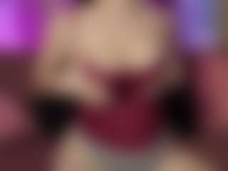 Live cam show with EmmaCamil - Erotic Dance on Dare Cams