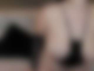 EmmaCamil's Live Sex Cam Show