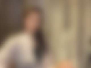 Live cam show with Dina - Brown Hair on CamClone