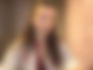 Live cam show with Dina - Green Eyes on StripNow