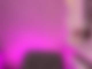 Kira's Live Sex Cam Show
