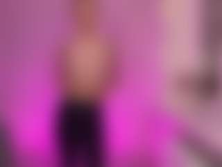 Kira's Live Sex Cam Show