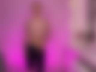 Kira's Live Sex Cam Show