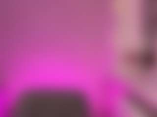 Kira's Live Sex Cam Show