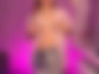 Kira's Live Sex Cam Show