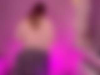 Kira's Live Sex Cam Show
