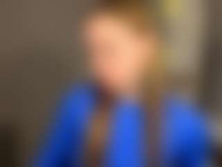 Kira's Live Sex Cam Show