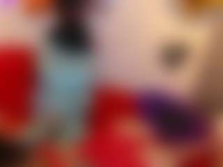 Live cam show with ZuriBloom - Dildo Or Vibrator on xplaylive.com