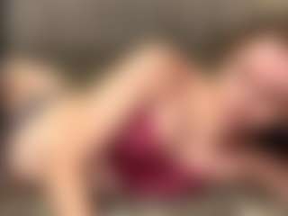 KiraLuxe1's Live Sex Cam Show