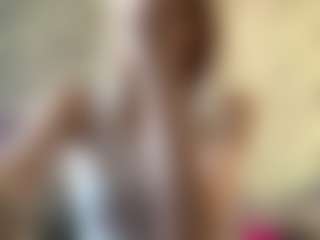 Live cam show with LuzBatlis - Shake on Camsoda