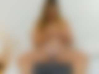 Live cam show with MiaParket - New Big Tits on CamwithHer