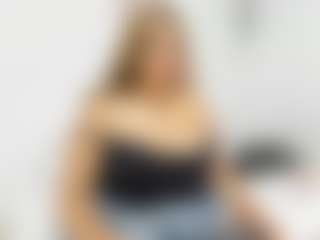 Live cam show with MiaParket - Facial on Camsoda