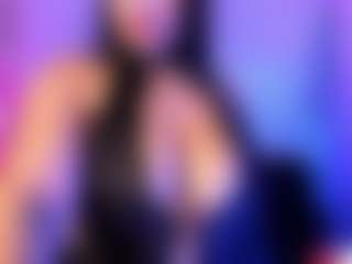 Live cam show with Danna - Curvy Middle Aged on Instabang