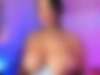Live cam show with Danna - Curvy Young Adult on Camsoda