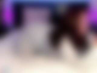 Live cam show with Crystal Cream - Tease Curvy on Soda Cam