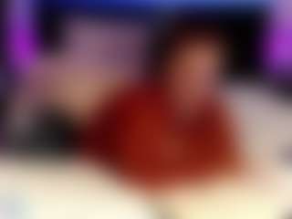 Show live cam dengan Crystal Cream - Tiny di Camsoda